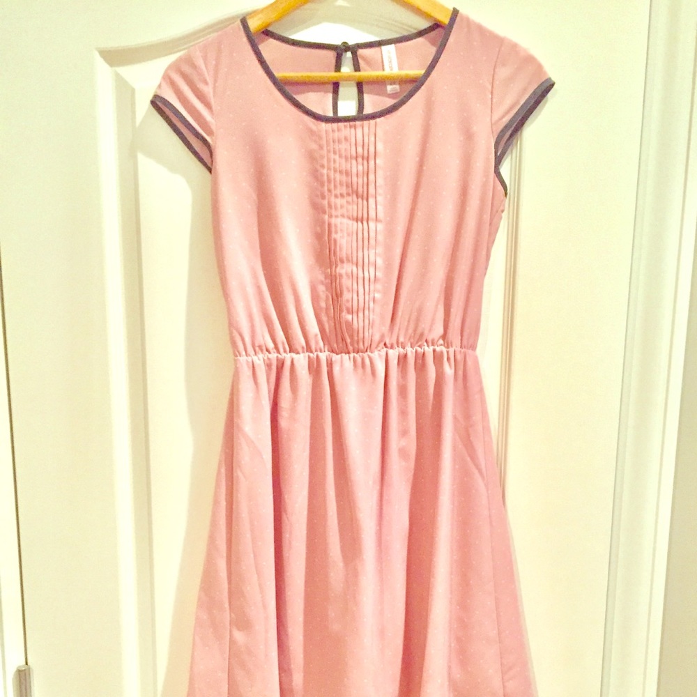 Pretty pink spring polka dot dress cap sleeve EUC